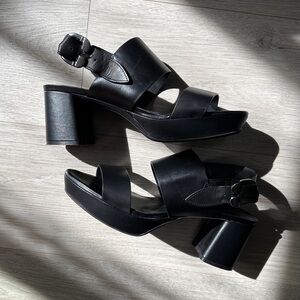 Aerosoles Black Chunky Sandal